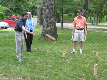 Eric Bruton's Kubb toss